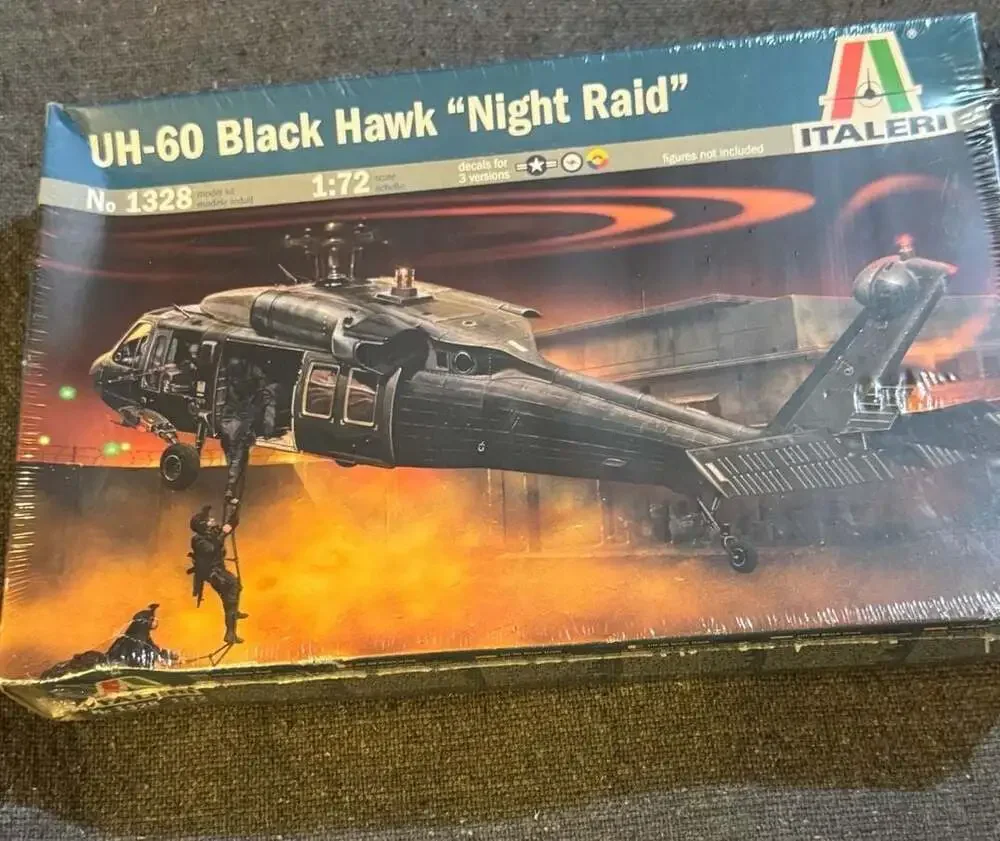 Italeri 1/72 1328 US UH-60/MH-60 Black Hawk 